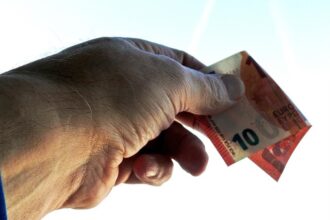 aproape 66 de milioane de euro in bancnote si monede false au fost depistate in europa 68a6abb800d1a