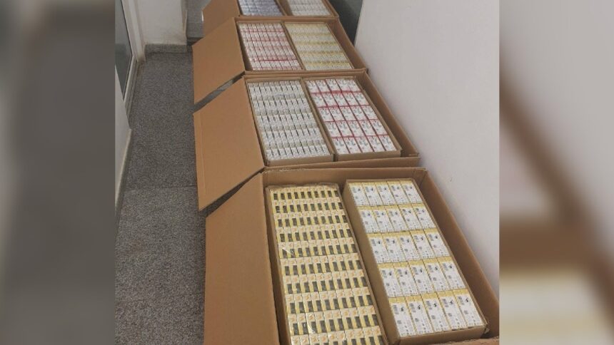 Captura impresionantă: Poliția de frontieră din Constanța confiscă aproape 20.000 de pachete de țigări, evaluându-le la 585.000 de lei! 1 aproximativ 20 000 de pachete cu tigari in valoare de 585 000 de lei descoperite de politistii de frontiera constanteni 68ad6dbe3a8d1