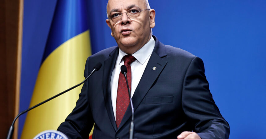 Arafat avertizează: Lacul Bicaz din Neamț, amenințat de o masă impresionantă de bușteni și cadavre de animale din cauza inundațiilor. 1 arafat despre efectele inundatiilor in lacul bicaz din neamt exista o acumulare foarte mare de busteni si animale moarte 688cbcba3ee27