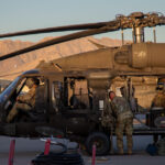 Armata americană transformă elicopterele Black Hawk în platforme pentru drone. „Modificările pe câmpul de luptă sunt abia la început” 2 armata sua isi echipeaza elicopterele black hawk pentru lansarea de drone vor mai fi si alte schimbari pe campul de lupta 68aaa9e179b58