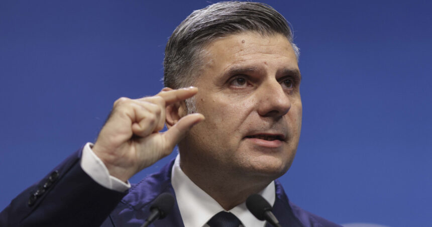 ASF detaliază schimbările la Pilonul II: „În Europa nu găsești un sistem de pensii care să permită retragerea integrală a fondurilor” 1 asf explica modificarile la pilonul ii nu exista nicaieri in europa sistem de pensii in care sa poti retrage toti banii 6895ea1f8c766