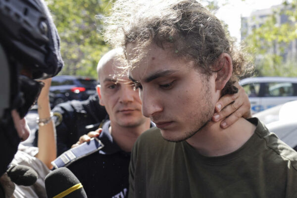 Astăzi aflăm decizia în procesul legat de incidentul de la 2 Mai! 1 astazi este asteptat verdictul in cazul drogatului de la 2 mai 68a2d7fc35539