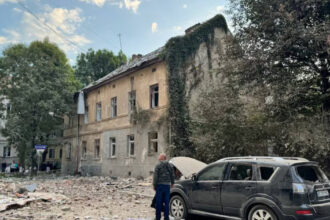 atac masiv cu drone si rachete al rusiei departe de linia frontului in ciuda negocierilor de pace un mort si mai multi raniti 68a6ca51ba054