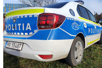 atentie soferi accident rutier la intersectia strazilor baba novac si dezrobirii 6898b5657a09b