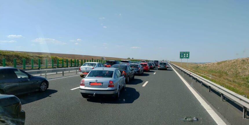 Șoferi, pregătiți-vă! Trafic intens pe Autostrada Soarelui spre mare 1 atentie soferi aglomeratie pe autostrada soarelui catre litoral 6896dacc5f36f