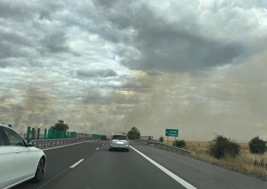 Autostrada A2, ÎNCHISĂ: Flăcările din vegetație au perturbat traficul în direcția Bucureștiului 1 autostrada a2 blocata un incendiu de vegetatie a oprit circulatia pe ambele benzi ale sensului de mers catre bucuresti 689468fca0072