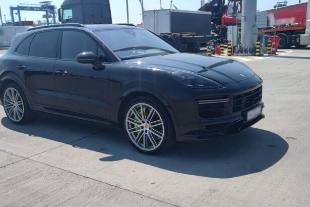 autoturism de lux de 90 000 de euro cautat de autoritatile din polonia descoperit in portul constanta de politistii de frontiera 6896feed45eca