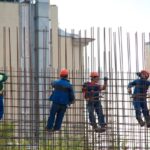 Constructorii trag un semnal de alarmă: Recesiunea se apropie, soluții în discuție! 3 avertisment al constructorilor recesiunea poate deveni o certitudine idei pe masa 68ac18630d695