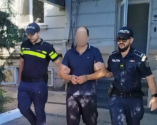 Bărbat din Mihail Kogălniceanu, prins în flagrant pentru agresiune domestică și amenințări grave 1 barbat din mihail kogalniceanu retinut pentru violenta in familie si amenintare 68a1c30a756a6