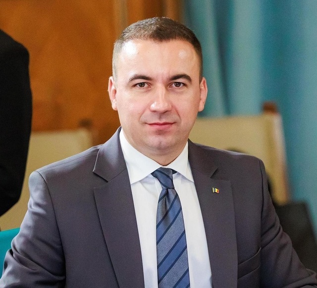 Bogdan Ivan: Cred cu tărie că România va rezista provocărilor climatice, datorită centralelor pe cărbune din Valea Jiului, pentru care lupt cu pasiune. 1 bogdan ivan sunt convins ca nu o sa sufere atat de mult clima lumii ca romania isi pastreaza in continuare centralele pe carbune din valea jiului pentru care militez 68b1c7db4ac29