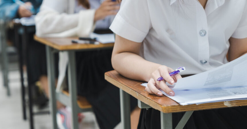 Calendarul Bacalaureatului 2026: Propunerile Ministerului Educației pentru transformarea desfășurării examenului 1 calendar bacalaureat 2026 cum vrea sa modifice ministerul educatiei desfasurarea examenului 689b5312d7145