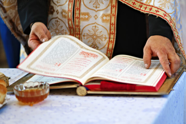 calendar ortodox luna august 2025 trei sarbatori importante sunt mentionate cu cruce rosie care este semnificatia praznicelor 688c615231414