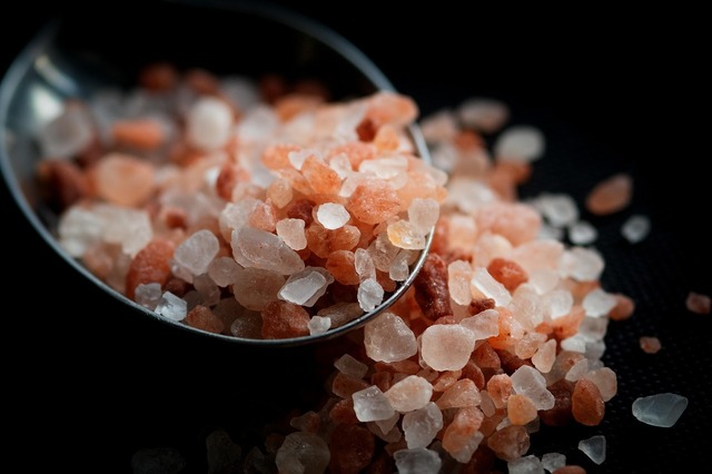 Caloria.ro - Un bărbat a fost internat după ce a cerut sfaturi lui ChatGPT pentru a reduce sarea din dietă 1 caloria ro un barbat a ajuns la spital dupa ce a intrebat chatgpt cum sa elimine sarea din alimentatia sa 689eb18e094bb
