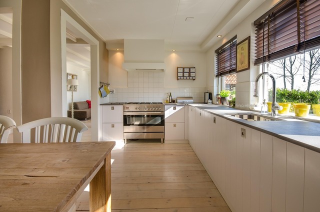 Casalux.ro - 7 trenduri captivante ce transformă designul modern al bucătăriilor 1 casalux ro 7 tendinte care modeleaza designul bucatariilor de astazi foto 689ec2d48ea95