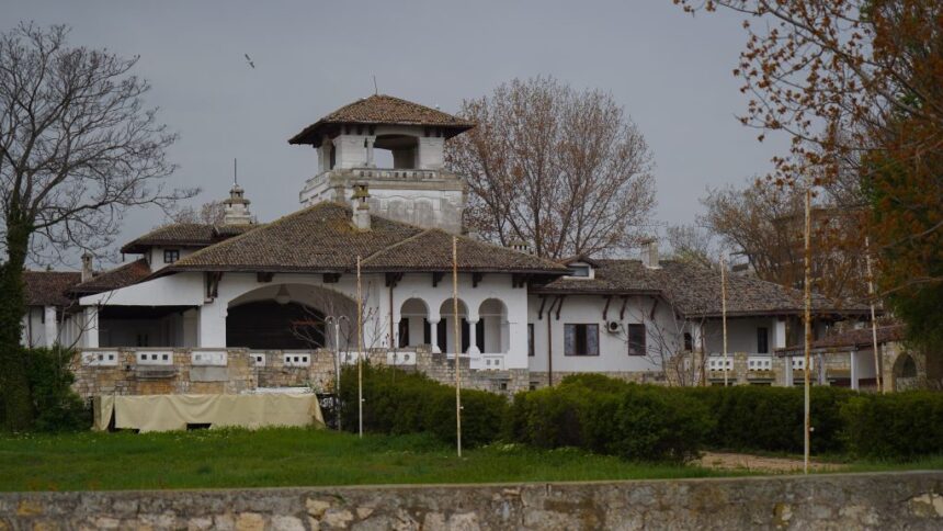 Regina Maria din Mamaia își reînvie castelul! Finanțarea guvernamentală pentru restaurarea patrimoniului istoric a fost aprobată! 1 castelul reginei maria din mamaia intra in reabilitare guvernul a aprobat imprumutul pentru salvarea monumentelor istorice 68966cc9640d4