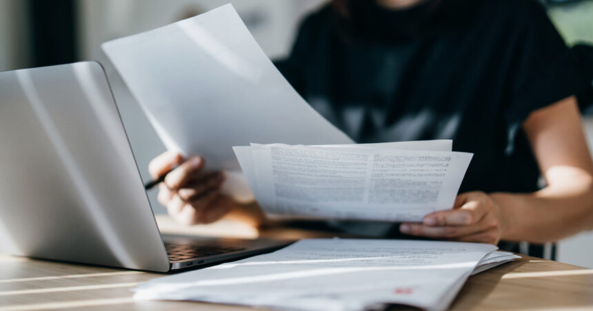 Ce sumă trebuie să achiți pentru CASS în 2025 ca angajat cu contract de muncă? Detalii despre contribuțiile reținute din salariul brut. 1 cat platesti cass in 2025 daca esti angajat cu contract de munca ce contributii se retin din salariul brut 688d9a49499fc