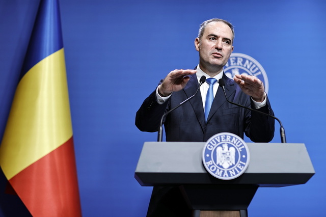 Cât de mult își propune Bolojan să adune din noul set de măsuri? Guvernul transmite: Conștientizăm dificultatea acestora! 1 cati bani vrea bolojan sa stranga din pachetul al doilea de masuri mesaj de la guvern suntem constienti ca nu sunt masuri usoare nu sunt usor de dus 68b1dcfe7eefd