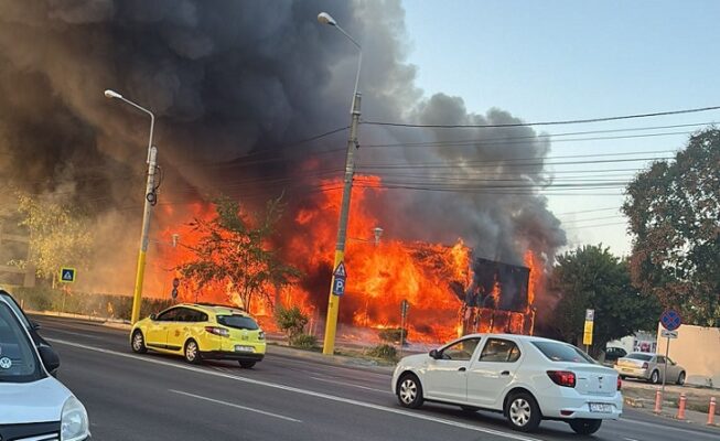 Povestea incendiului devastator din Mamaia, în cuvintele polițiștilor de la IPJ Constanța 1 ce spun politistii ipj constanta despre incendiul violent din statiunea mamaia 689589a4807ce
