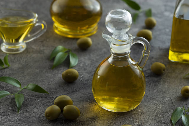 Cel mai mare furnizor global de ulei de măsline dezvăluie prognoze optimiste după o criză fără precedent în domeniu. 1 cel mai mare producator de ulei de masline din lume anunta perspective pozitive dupa o criza istorica a industriei de profil 6895b652e6e8a