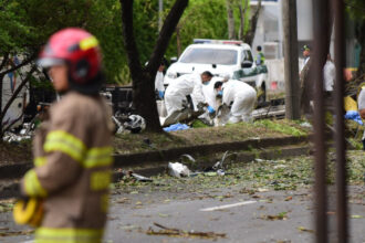 cel putin 14 morti si zeci de raniti in doua atacuri ale unor grupari armate din columbia 68a7fbcd775fd