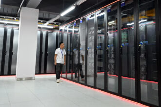 chinezii au reusit sa construiasca un computer care poate gandi ca o maimuta 688f89dd1f9e9