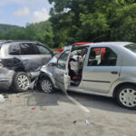 Cinci români au suferit răni serioase într-un accident rutier grav în Bulgaria: Șoferul responsabil ar fi fost sub influența substanțelor interzise. 3 cinci romani au fost raniti intr un grav accident rutier in bulgaria soferul vinovat ar fi fost drogat 688cd45dce8fc