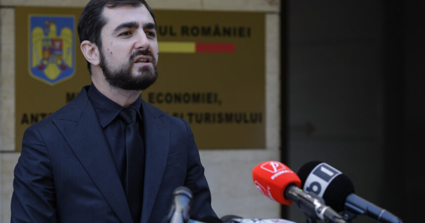 Claudiu Năsui (USR) avertizează: „Modificările la Pilonul 2 reprezintă o încălcare a dreptului de proprietate și o expropriere graduală” 1 claudiu nasui usr despre schimbarile anuntate la pilonul 2 o incalcare a proprietatii private si o forma de expropiere lenta 6895e93733a4a