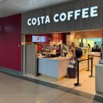 Coca-Cola analizează oportunitatea de a-și vinde un important lanț de cafenele, recent revitalizat și pe piața din România. 2 coca cola ia in calcul vanzarea unui mare lant de cafenele relansat si in romania 68ac57c053e4d