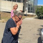 Confesiunea concubinei lui Virgil Vlad: arestată în scandalul „Fabrica de moșteniri“, aceasta admite că a falsificat acte de moștenitor la instigarea partenerului său. 2 concubina lui virgil vlad rupe tacerea arestata in dosarul fabrica de mosteniri femeia a recunoscut ca a falsificat certificate de mostenitor la indemnul barbatului 688ffc4d41317