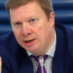 Cererea lui Putin pentru înțelegerea Rusia-SUA: „Trump are o oportunitate de salvare”, afirmă Dmitri Suslov, consilier al Kremlinului. 2 conditiile lui putin pentru acordul rusia sua ii ofera lui trump o cale de iesire sustine dmitri suslov consilier la kremlin 689b04f30216b