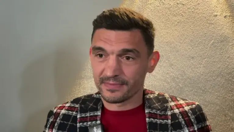 Mărturisirile lui Keșeru la jumătate de an după retragere: "Viața mea e un haos, biroul mi-e la voia întâmplării!" 1 confesiunea lui keseru la 6 luni de la retragere am un program haotic biroul e unde te duce vantul 689884862e05f