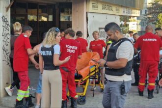 constanta doi indivizi care i ar fi injunghiat pe cei trei barbati aflati intr un bar din tomis nord retinuti 24 de ore sunt propusi spre arestare 68b3fef2e2734