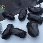Constanța: Un tânăr surprins în timp ce încerca să comercializeze droguri, pus sub acuzație de arestare. Bărbatul avea la el aproape 1 kg de cannabis. 2 constanta tanar prins in flagrant cand voia sa vanda substante interzise propus spre arestare barbatul avea pregatit aproape 1 kg de cannabis 68ac74deef7d7