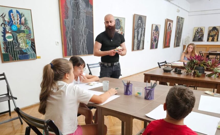 Micii artiști au dezvăluit tainele picturii la Muzeul de Artă din Constanța 1 copiii au descoperit secretele picturii la muzeul de arta constanta 6899d5f3061f3