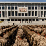 Coreea de Nord ar putea desfășura încă 6.000 de militari și echipamente de război pe teatrul de operațiuni din Ucraina 3 coreea de nord ar putea trimite alti 6 000 de soldati pe frontul din ucraina dar si tehnica de lupta 689ec59a85997