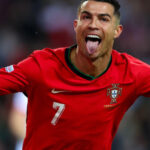 Cristiano Ronaldo intră în istorie: 100 de goluri marcate în patru națiuni diferite! 2 cristiano ronaldo este primul jucator din istorie care a marcat cate 100 de goluri in patru tari diferite 68ac12239a16f