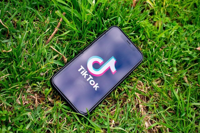 Ghid pas cu pas pentru activarea TikTok Shop pe Android și adăugarea primului tău produs! 1 cum activezi tiktok shop pe android si listezi primul produs 689dfdf3557fb