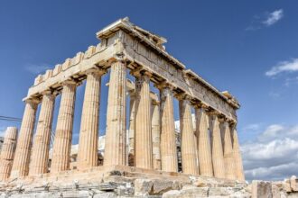 cum s a salvat grecia de la faliment deficite ascunse intalniri in bucatarii de hotel certuri interminabile 68adc1d5dee92