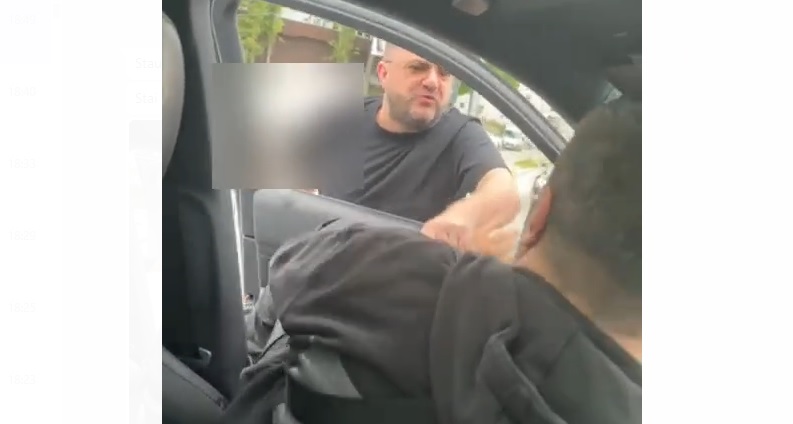 Daniel Rafte va descoperi în această lună dacă va fi acuzat penal pentru incidentul în care a amenințat un alt șofer cu un cuțit, după o dispută în trafic. 1 daniel rafte afla luna aceasta daca va raspunde penal sau nu pentru ca a scos cutitul la un alt sofer in urma unei sicanari in trafic 689d3dadab994