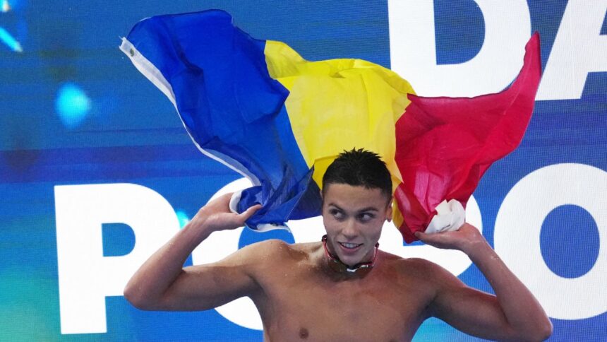David Popovici, un mesaj dincolo de limitele timpului după ce a realizat o performanță istorică la Singapore: ”Îmi este cinste să fiu român!” 1 david popovici mesaj dincolo de cronometru dupa ce a scris istorie la singapore mandru ca sunt roman 688cad27ddeb4