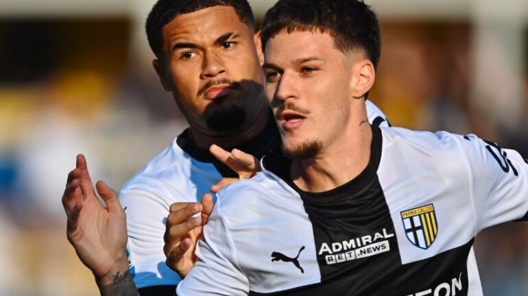 Dennis Man, „pion pe tabla de șah”! Care sunt motivele reale pentru care Parma dorește să se despartă de internaționalul român 1 dennis man moneda de schimb de ce vrea parma de fapt sa se desparta de internationalul roman 6893aa8bcfa9c