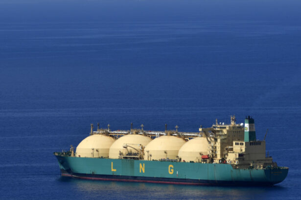 dependenta ue fata de gazele lichefiate din rusia a crescut in 2025 cat a platit blocul comunitar pentru combustibilul rusesc 68a314afd1a14