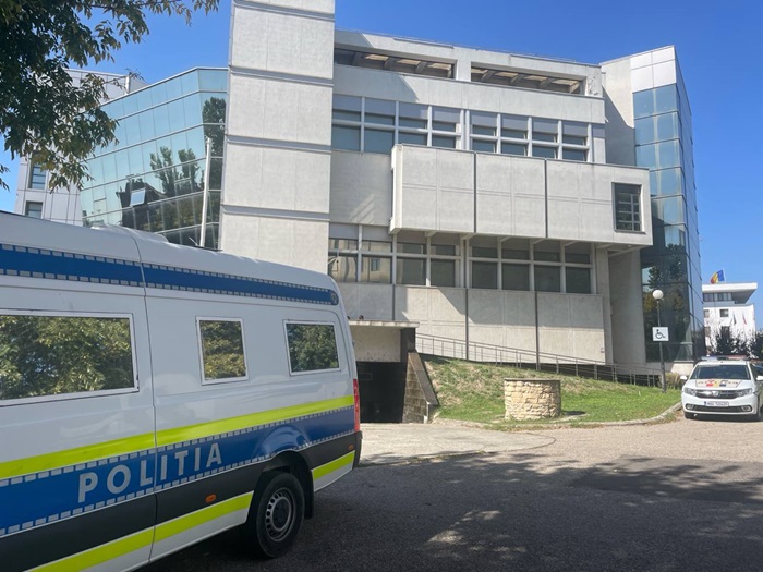 DIICOT în acțiune: rețele de prostituție pe internet. Raiduri în Constanța. Numeroase persoane reținute. Descoperă decizia finală! 1 diicot acuza servicii sexuale pe platforme online perchezitii la constanta mai multe persoane in arest vezi aici decizia definitiva 689252a20926a