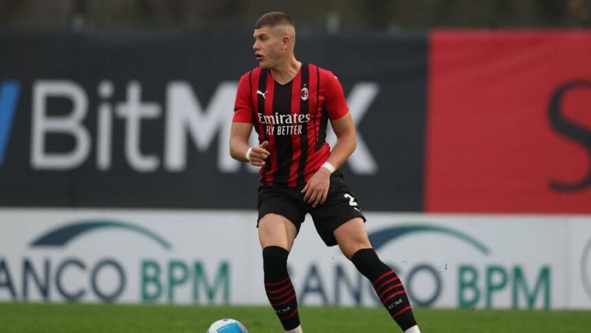 Dinamo a vrut să surprindă, dar pretențiile financiare ale jucătorului de la AC Milan au zădărnicit discuțiile. 1 dinamo a incercat sa dea lovitura insa salariul cerut de fotbalistul de la ac milan a dinamitat negocierile 68af25adcbfc0