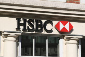 divizia elvetiana a hsbc a inchis conturile a peste 1 000 de clienti bogati din orientul mijlociu dupa cazuri de spalare a banilor 68ac055073e1e