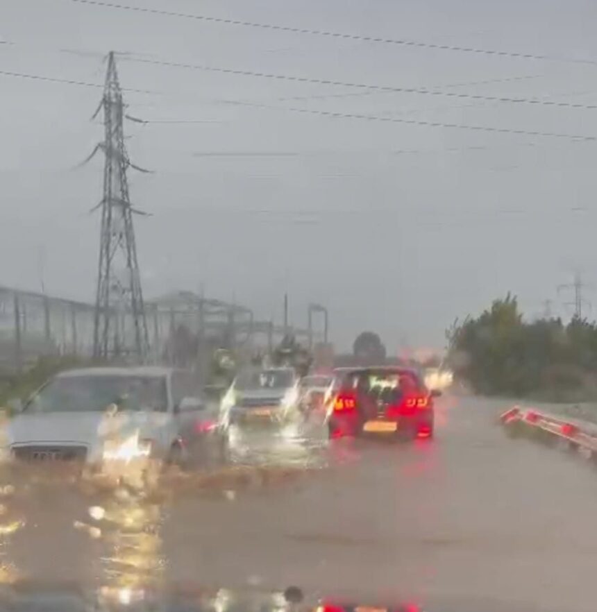 Dobrogea în alertă: Fenomene extreme pe 31 august – ploi torențiale, fulgere și grindină! 1 dobrogea sub cod galben de instabilitate atmosferica pe 31 august averse torentiale descarcari electrice si grindina 68b3fb663c493