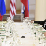 Meniul secret al întâlnirii Trump-Putin, găsit într-un hotel din Alaska! 2 documente ale summitului trump putin descoperite intr un hotel din alaska ele contineau si meniul care urma sa i fie servit lui putin 68a0d78edffe7