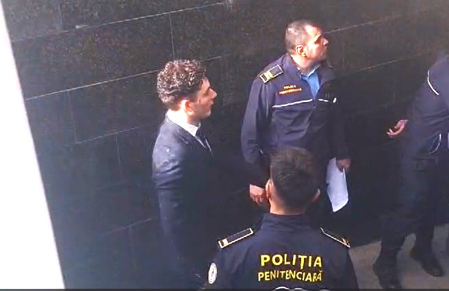 Douăzeci de luni de la tragedia de la 2 Mai! Astăzi, Vlad Pascu ar putea primi sentința finală: magistrații vor stabili dacă pedeapsa de 10 ani rămâne în vigoare. 1 doi ani de la accidentul de la 2 mai vlad pascu ar putea afla azi verdictul final judecatorii urmeaza sa decida daca ramane valabila condamnarea de 10 ani 68a24dffd95d3