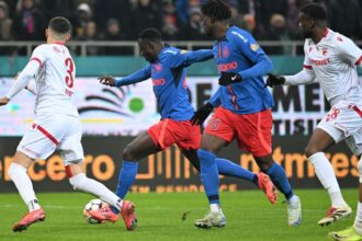 doi debutanti la dinamo fcsb unul abia a fost inregistrat la lpf 688e4bfaa4691
