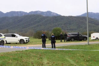 doi politisti impuscati mortal un al treilea grav ranit in australia suspectul e cautat de politie 68addc5e8c9f3